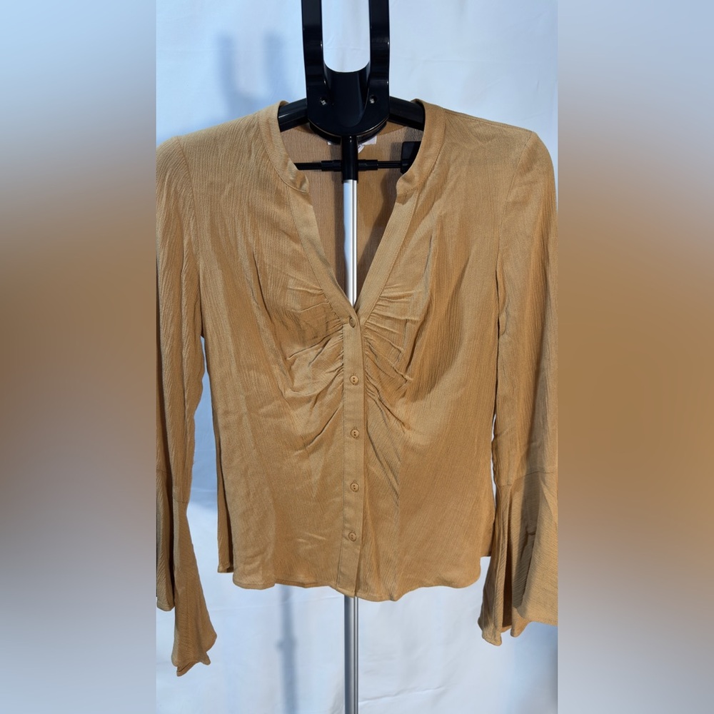 DR2 Tan Ruched Button-Up Blouse | XS